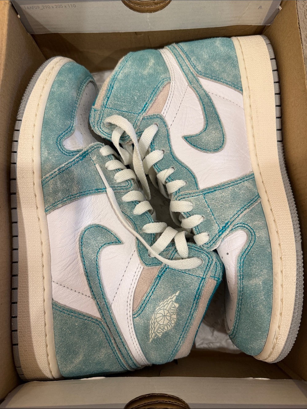 Nike Turbo Green 1s size 7Y
